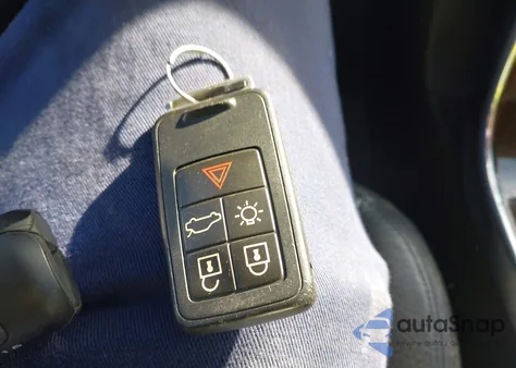 2012 Volvo S60 T6 z USA, uszkodzony, nr VIN YV1902FH6C2087826